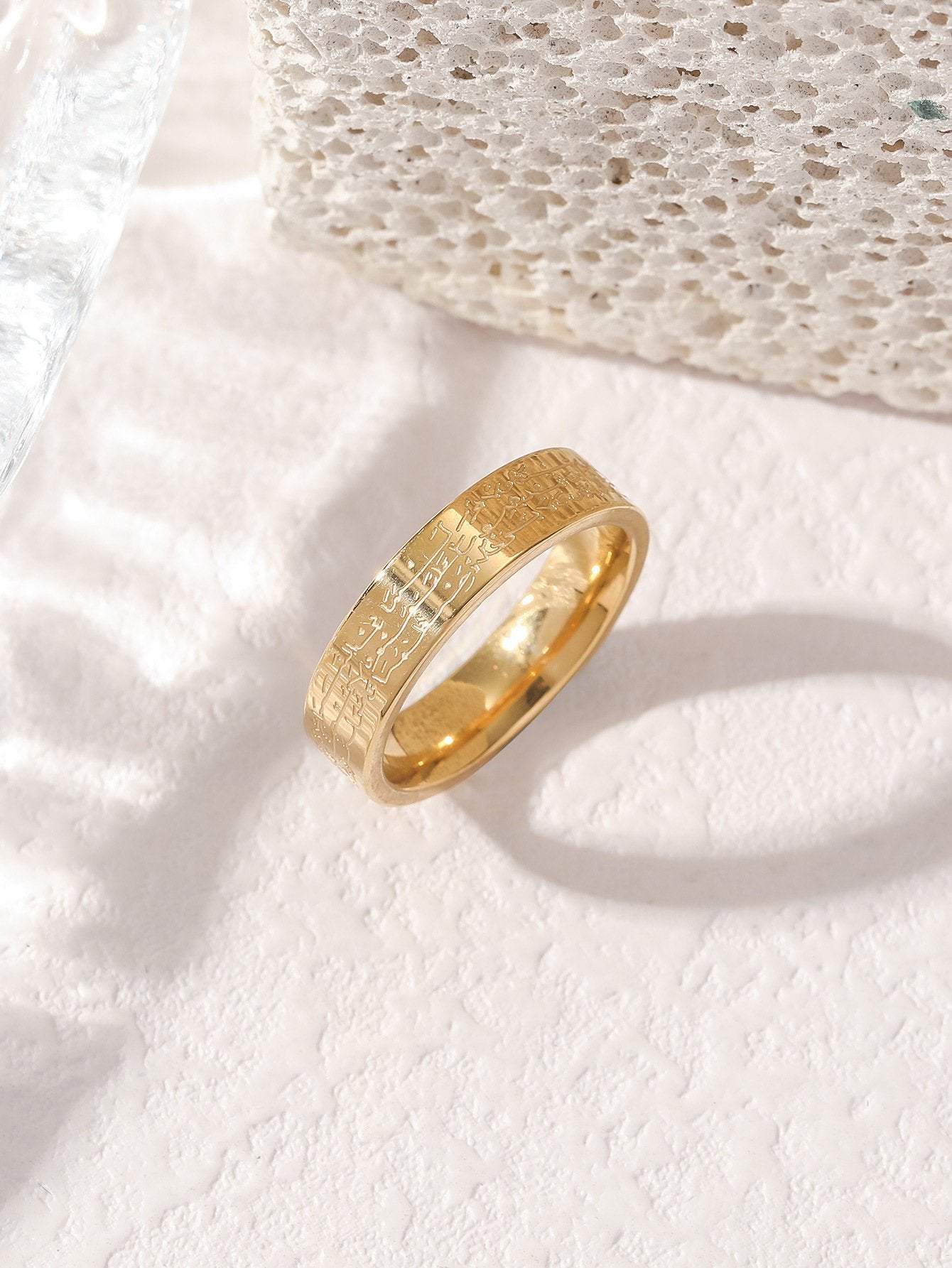 خاتم منقوش بعناصر عربية - مصنوع من ستانلس ستيل تيتانيوم