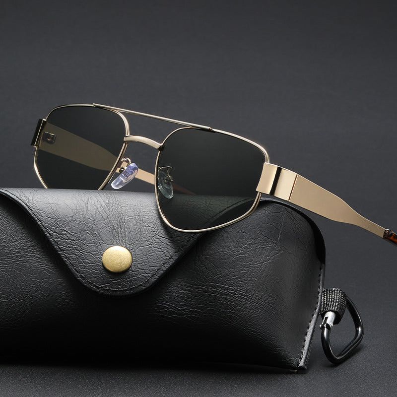نظارة شمسية قيادة رياضية عصرية بطابع شخصي