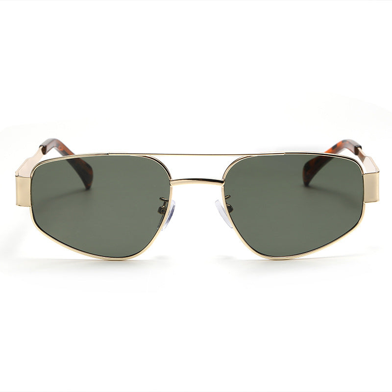 نظارة شمسية قيادة رياضية عصرية بطابع شخصي