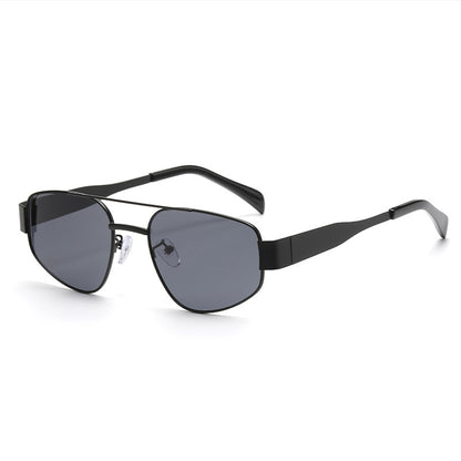 نظارة شمسية قيادة رياضية عصرية بطابع شخصي