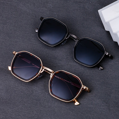 نظارة شمسية عصرية بعدسات مستقطبة بتصميم فاشن وأنيق